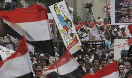 M27 : Tahrir Square Egypt returns with thousands calling for minimum wage & hundreds sleeping over in static protest.