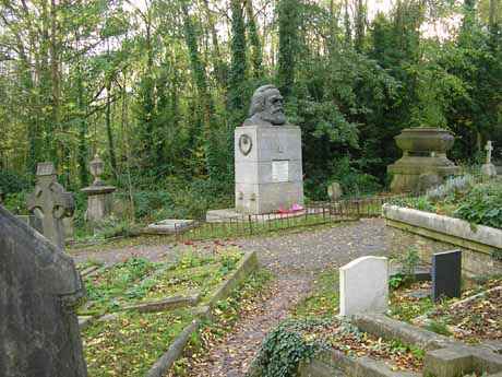 Click on image to see full-sized version Marx's grave in Highgate cemetery, London.