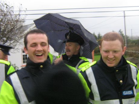 This cops were laughing at the sight of a colleague who had to change out of uniform after she fell into a ditch.