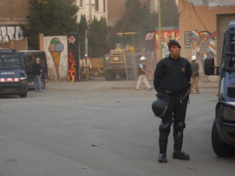 destruction of anarchist squat overseen by police comander