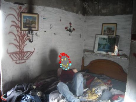 Pallars squatter J. in her bedroom