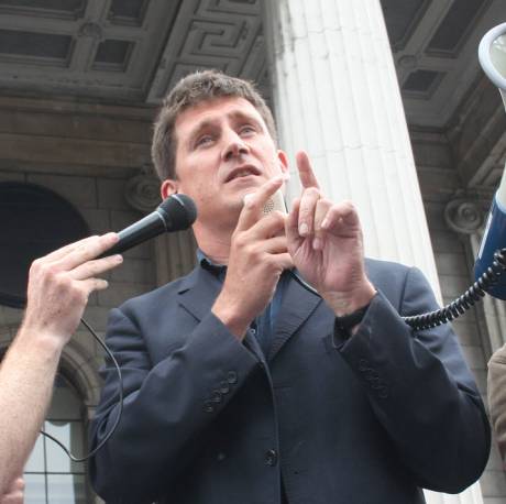 Click on image to see full-sized version Eamon Ryan addresses the crowd at a Shell to Sea rally in O'Connell St on July 23rd, 2005 (pic: William Hederman)