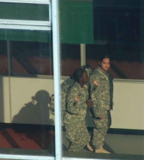 US Soldiers at Shannon 24 Oct 07
