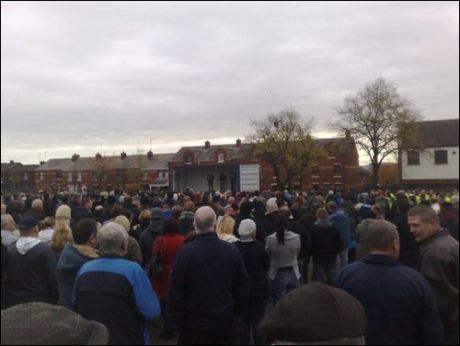 Gerry kelly MLA addresses Rally @ Dunville Park