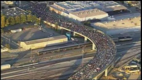 Thousands took the bridge to the port