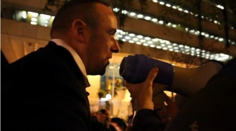 Jinx Lennon @ #occupydamestreet - gig by megaphone 