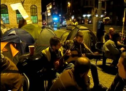 So let the music... #OccupyDameStreet Part 6 - A bit of trad 