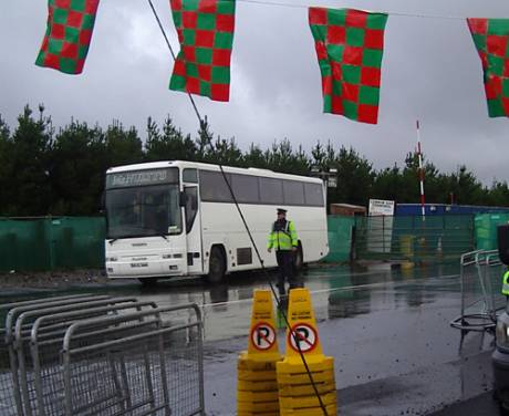 Gadra bus reverses into gate to loud applause