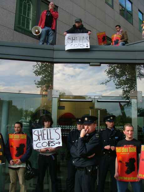 Shells cops
