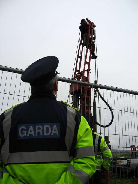 Click on image to see full-sized version Climber on the drilling machine