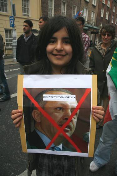 kurdishprotest_dil8.jpg