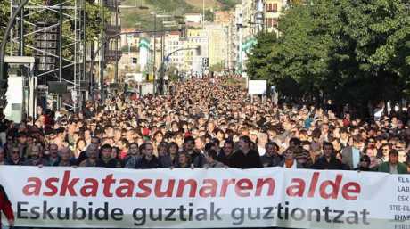 At least 37,000 march behind banner of the Basque trade unions in protest at Spanish state repression (photo GARA)