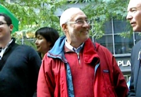 Nobel Prize winner Joe Stiglitz comes and gives support to #OCCUPYWALLSTREET