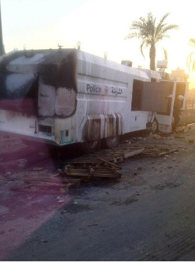 burntout_police_vans_20121005_bahrain1.png