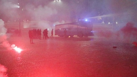 italian_police_use_water_cannon_on_lockdown_protestors.jpg