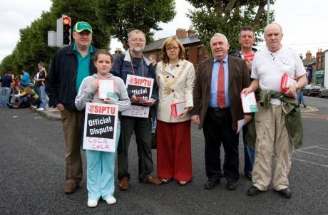 leafleting_090830_12.jpg