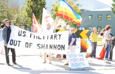 Shannon Peace Vigil 13 Sept 09 - Peaceniks among the Chaos